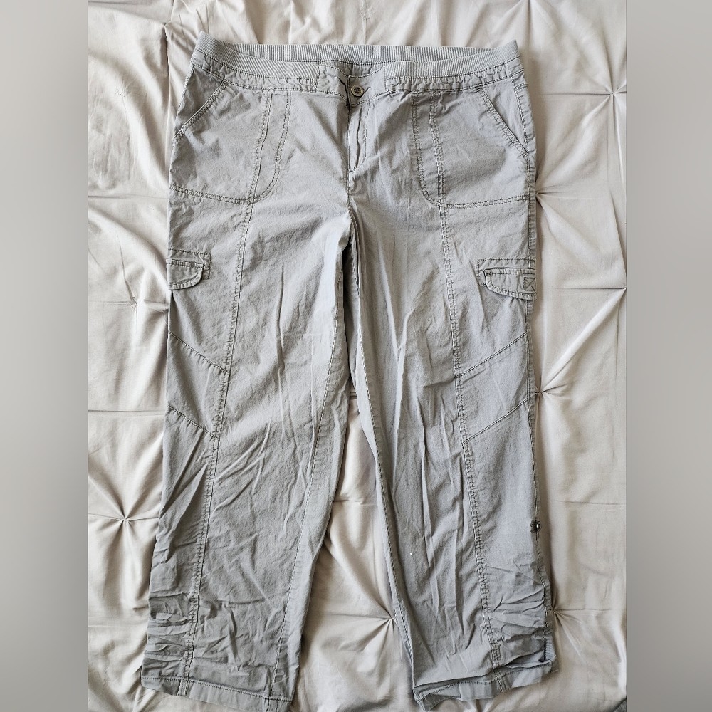 Great Northwest Indigo | Women's Capri Cargo Pants | Grey | 18W